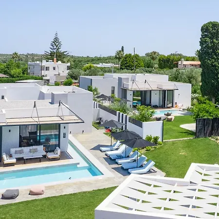 2 Luxury W Nearby Beach!