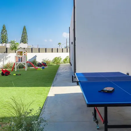 2 Luxury W Nearby Beach! Vila