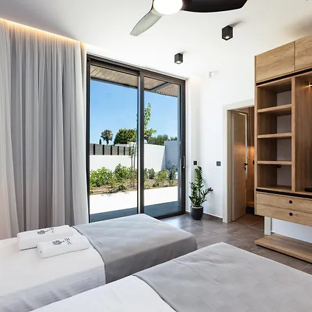 2 Luxury W Nearby Beach! Pigí